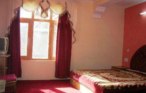 Hotel Century Gangri
